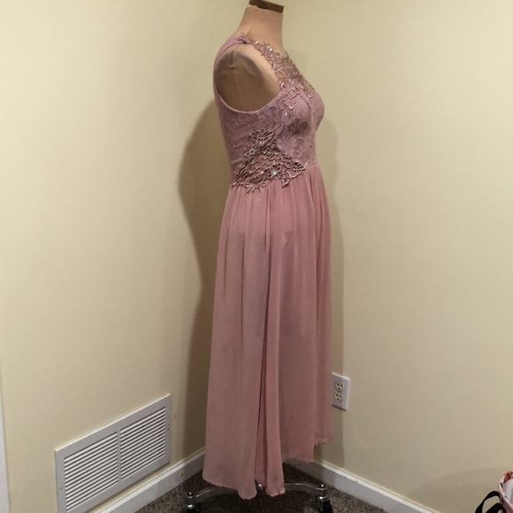 Francesca’s Collection City Triangles Midi Dress 1 Mauve Pink Floral Rhinestone - Picture 5 of 12